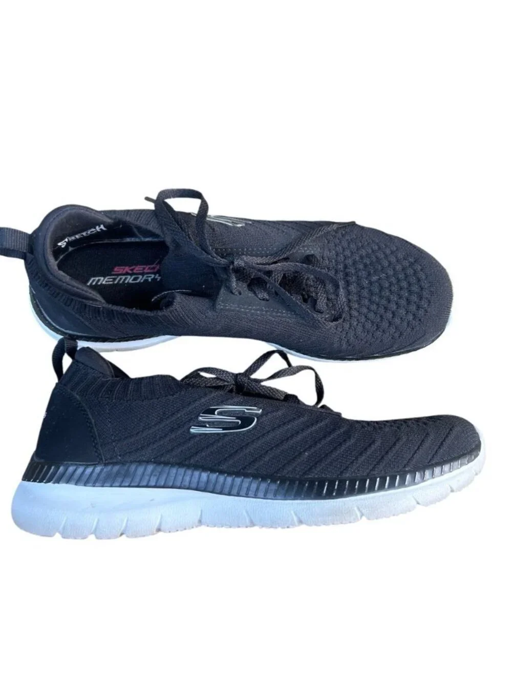 Skechers black memory